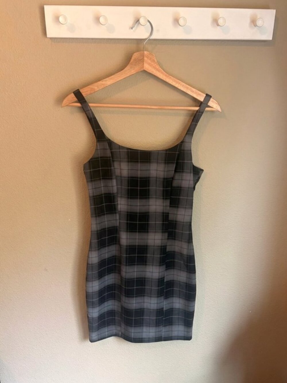 H&M Gray Plaid Sheath Mini Dress | Sleeveless | Size Small